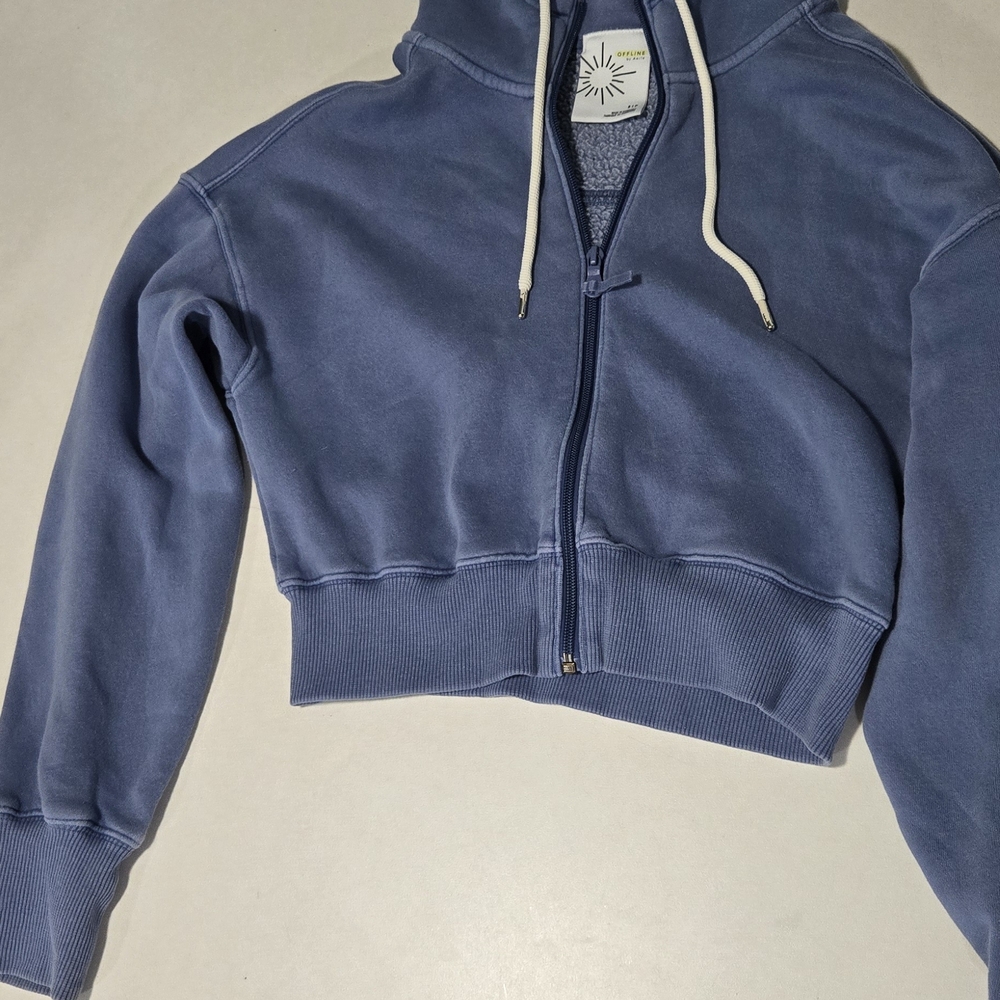 aerie Washed Denim-Blue Cropped Hoodie - Picture 5 of 10